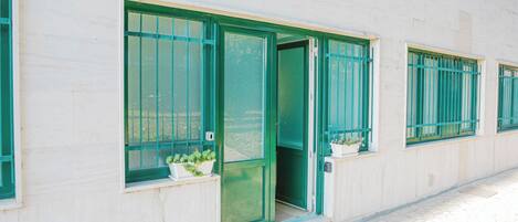 تفاصيل الفندق من الخارج