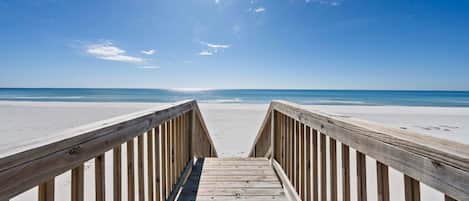 Ferienhaus, Mehrere Betten (Far Reach II) | Strand | Am Strand