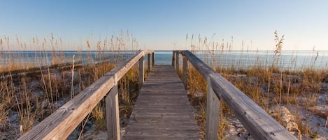 ハウス ベッド (複数台) (Far Reach II) | ビーチ