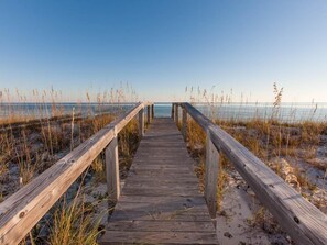 House, Multiple Beds (Far Reach II) | Beach | On the beach - Far Reach II (Gulf Shores)