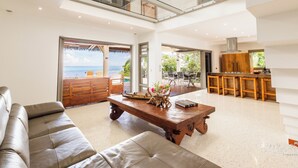 Unclassified image, 2 of 43, button - Villa Iti - 3BR Oceanfront Villa w/ Beautiful Pool (Maharepa)