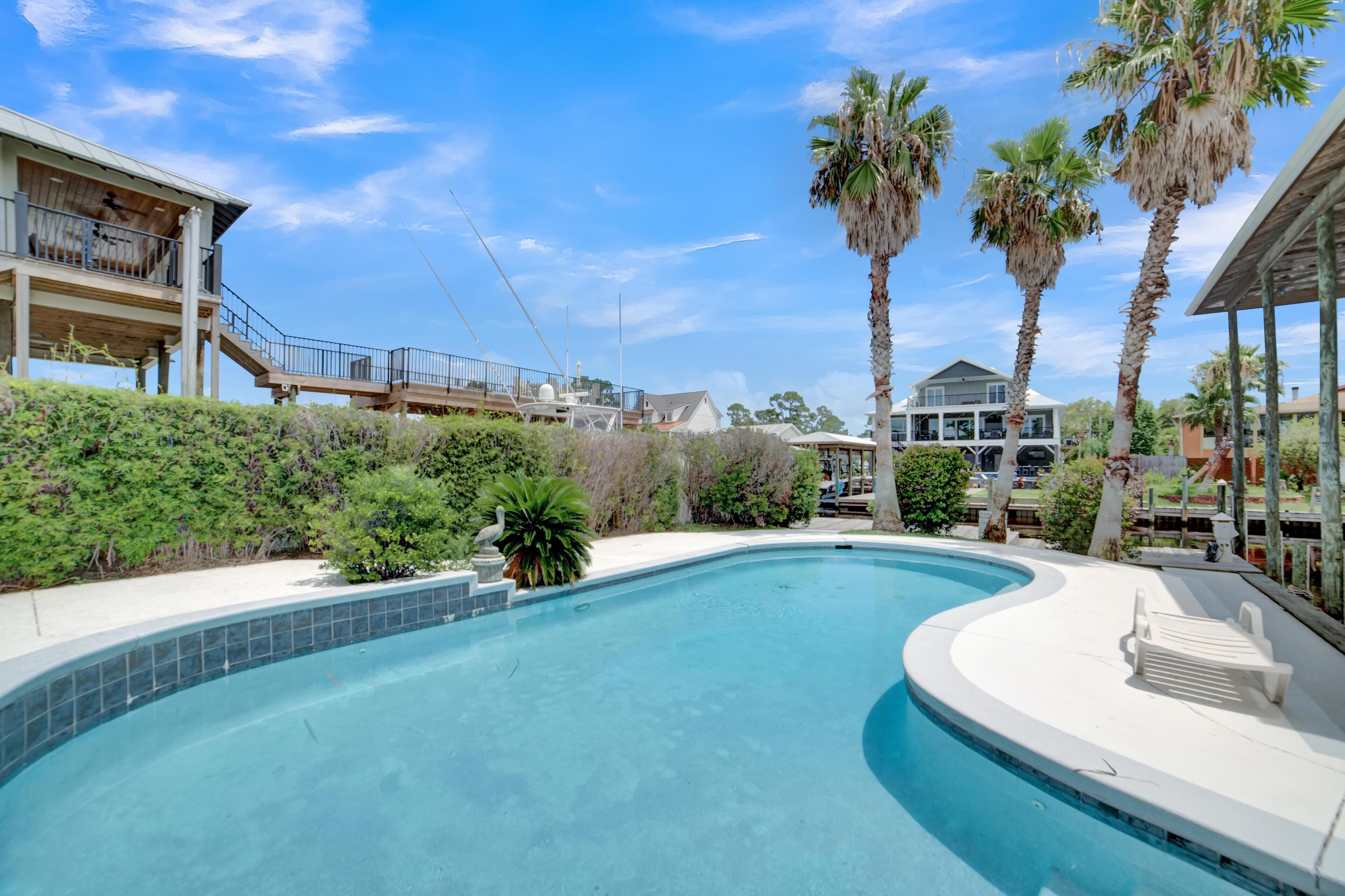 House, Multiple Beds (Fun In The Sun) | Pool