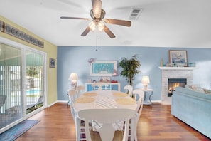 House, Multiple Beds (Fun In The Sun) | Dining