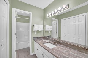 Appart'hĂŽtel, plusieurs lits (Grand Caribbean 209) | Salle de bain