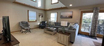 Soundside Home in Frisco is an Island Dream Retreat!