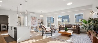 Air Conditioned 2 BR Executive Suite /w King Bed