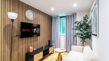 Apartment | Living area | TV