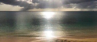 Relaxing Holiday Home With Chill Pool, Short Walk to The Beach