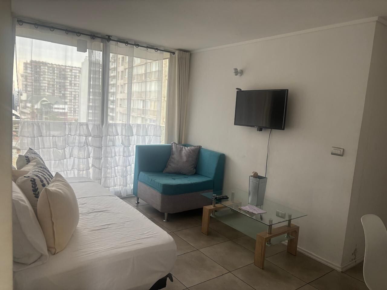 Apartemen | Area keluarga | Smart TV 32-inci dengan saluran TV digital dan Netflix