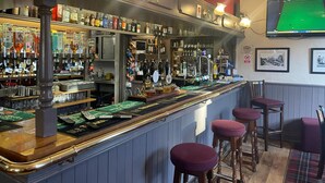 Bar (on property) - OYO The Board Inn (Hawes)