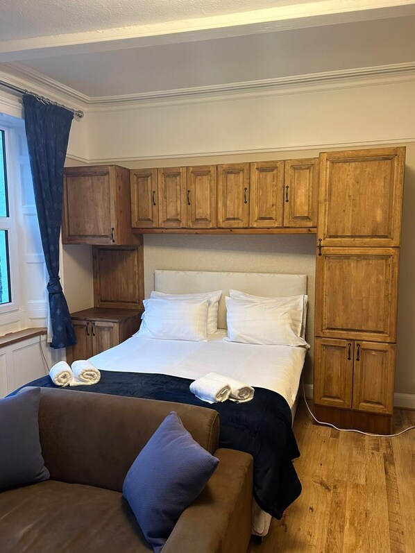 Desk, free WiFi, bed sheets