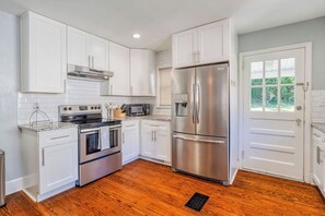 Microwave, oven, stovetop, dishwasher