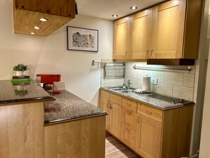 Microwave, oven, stovetop, coffee/tea maker