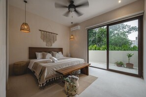 5 bedrooms, in-room safe, iron/ironing board, travel cot