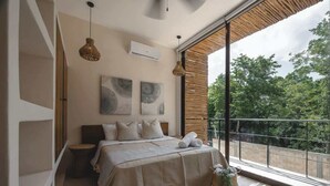 5 bedrooms, iron/ironing board, travel cot, free WiFi - Maki Mystical Tulum Villa Beach Club Access (Tulum)