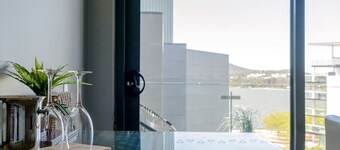 Modern studio w/t wifi & parking