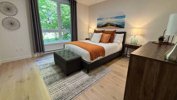 1 bedroom, internet, bed sheets