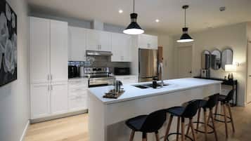 Microwave, oven, coffee/tea maker, toaster