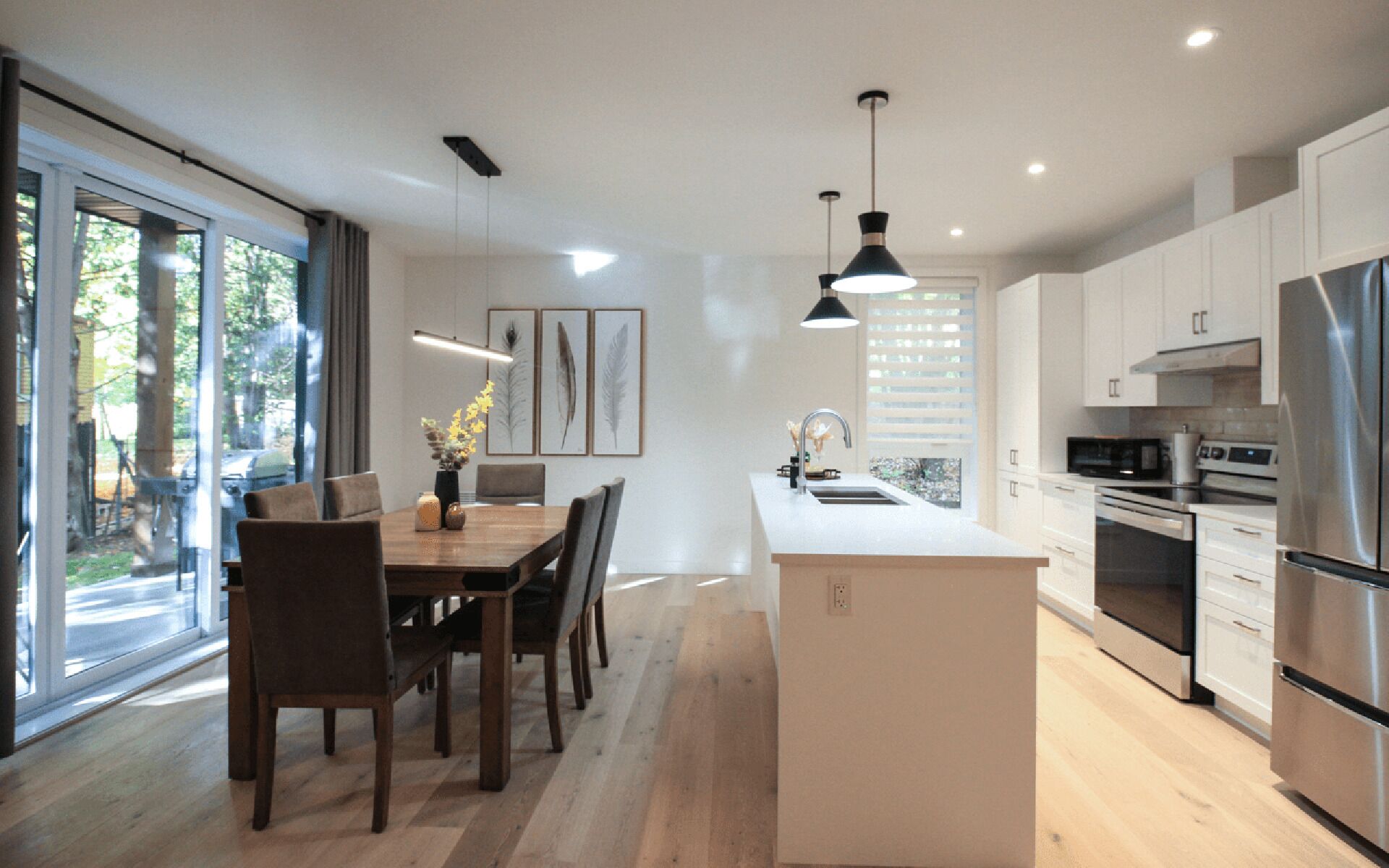 Mikrowelle, Ofen, Wasserkocher mit Kaffee-/Teezubehör, Toaster