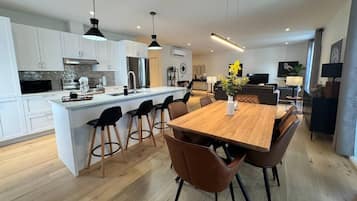 Microwave, oven, coffee/tea maker, toaster