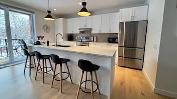 Microwave, oven, coffee/tea maker, toaster