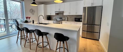 Microwave, oven, coffee/tea maker, toaster