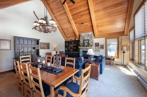 Dining - NEW! Premium Unit 2801 - Zephyr Mountain Lodge (Winter Park)