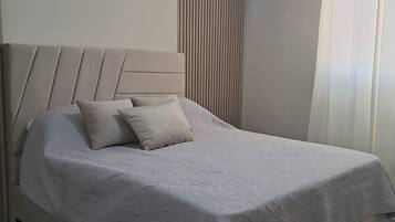 2 makuuhuonetta, silitysrauta/-lauta, Wi-Fi, vuodevaatteet