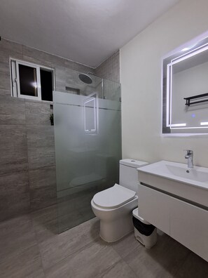 Handtücher, Seife, Toilettenpapier