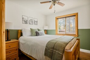 3 chambres, fer et planche à repasser, lit parapluie, Wi-Fi