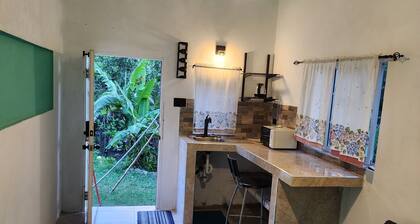 Cozy 1 bedroom studio with parking off street