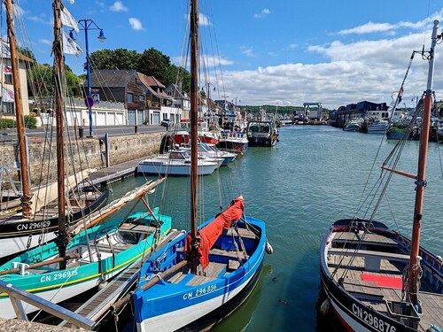 La Tour Vauban - Vue sur le port