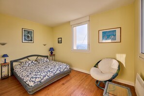 4 bedrooms, iron/ironing board, free WiFi - La Tour Vauban - Vue sur le port (Port-en-Bessin-Huppain)