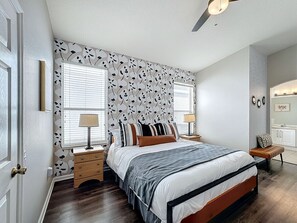 4 bedrooms, desk, iron/ironing board, travel crib - Windsor Palms Cozy Themed Pool Home, By Disney (Kissimmee)