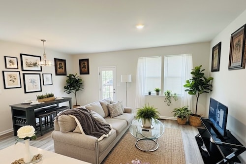 Home in Absecon, 3BR 2.5BA,Pets Newly Built in 2024 fully furnished .