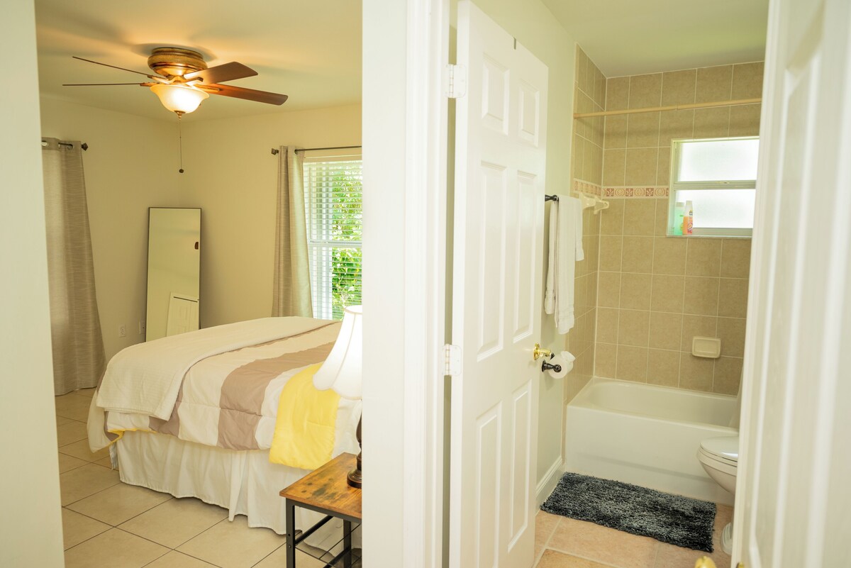 Photo 14 of The Orchid House - charming 3 bed/2 bath home in the heart of Naples