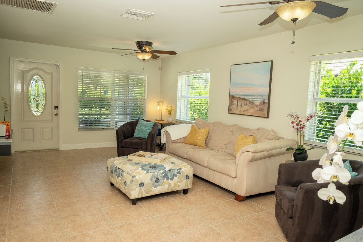 Photo 8 of The Orchid House - charming 3 bed/2 bath home in the heart of Naples