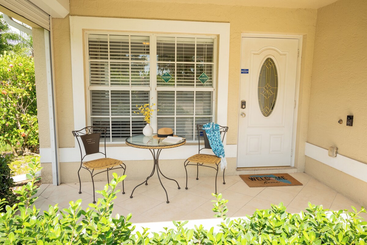 Photo 2 of The Orchid House - charming 3 bed/2 bath home in the heart of Naples