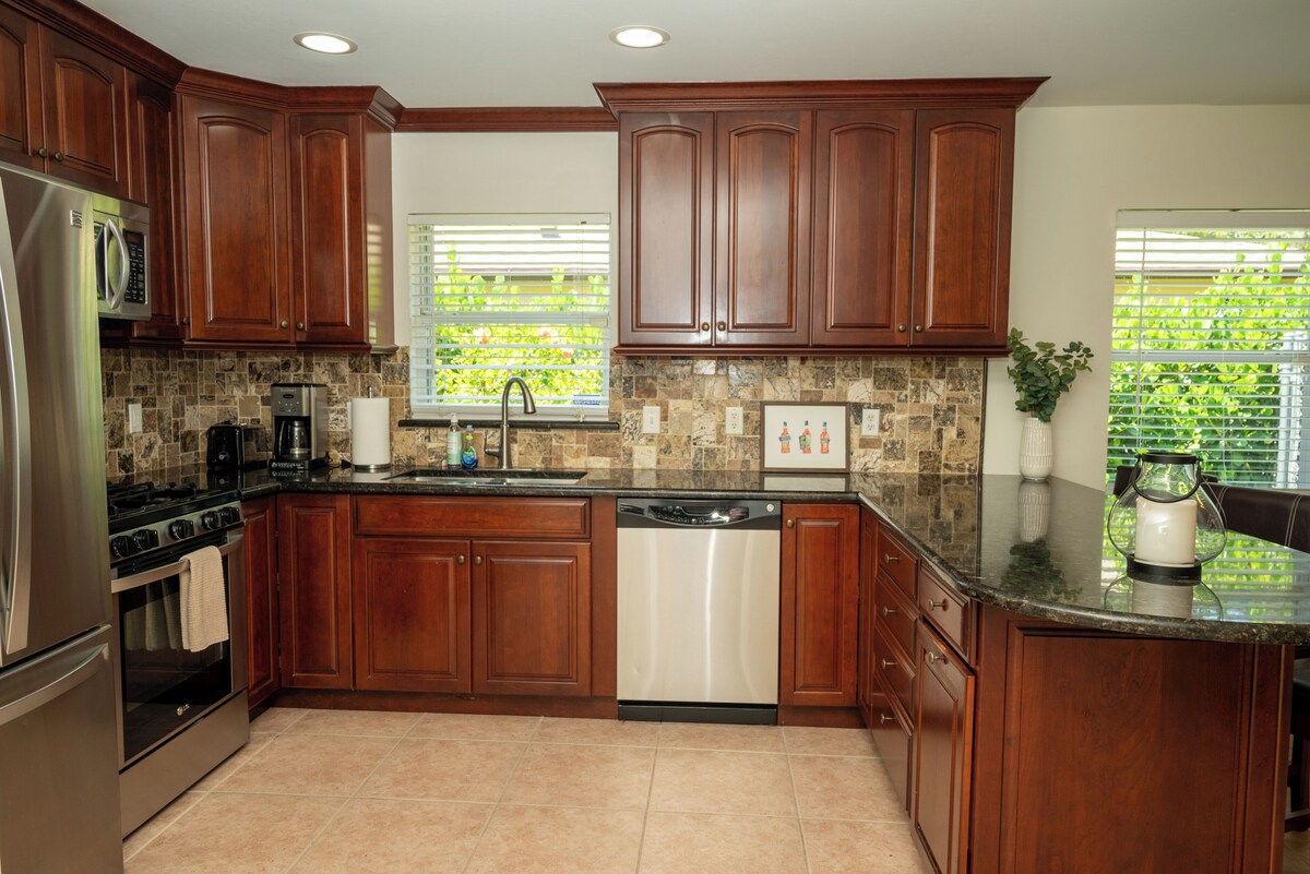 Photo 5 of The Orchid House - charming 3 bed/2 bath home in the heart of Naples
