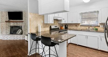 Charming 3-Bedroom Short-Term Rental in Port Neches