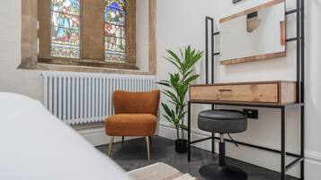 2 室のベッドルーム、アイロン / アイロン台、旅行用ベビーベッド、WiFi (無料)