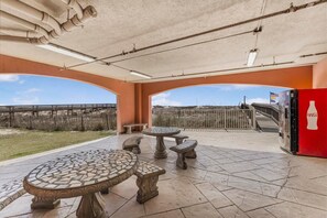 Condo, Multiple Beds (Harbour Place 109) | Outdoor dining