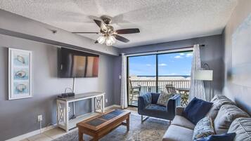 Condo, Multiple Beds (Harbour Place 503) | Living area