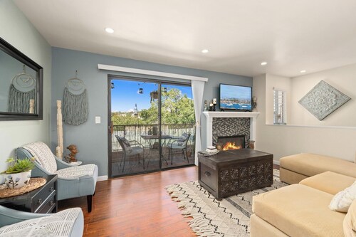 Mission Hills Dream | BBQ, Patios, AC, Parking