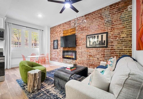 Stylish Loft in the Heart of Downtown