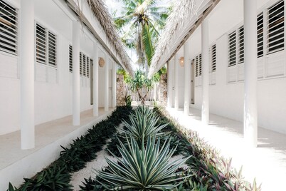 Rote White House – North Villa: surf, sun and fun await
