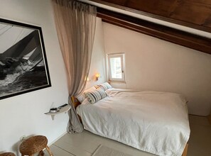 1 chambre, accès Internet, draps fournis