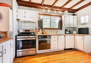 Micro-ondes, four, plaque de cuisson, lave-vaisselle