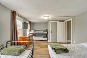 4 chambres, fer et planche à repasser, Wi-Fi, draps fournis