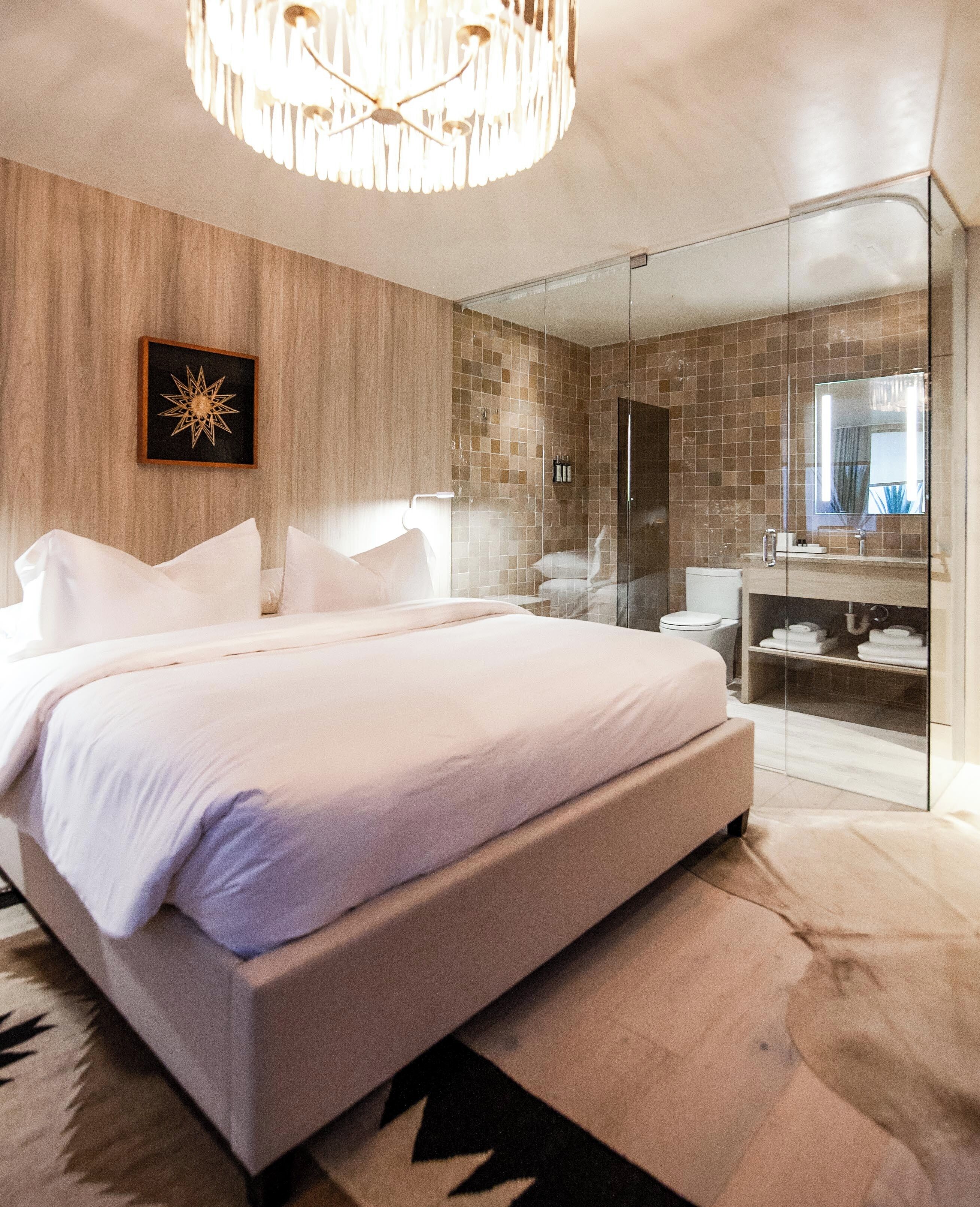 Rom – deluxe, 1 kingsize-seng, ikke-røyk | Sengetøy av topp kvalitet, dundyner og skrivebord